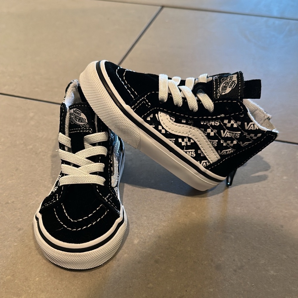 Toddler size 4 vans